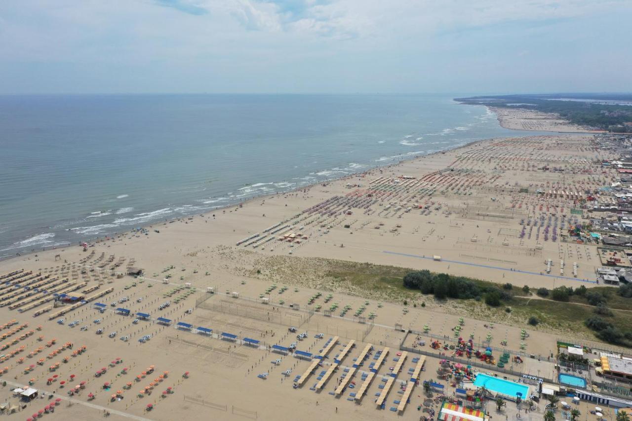 Le Terrazze Apartments Лідо-ді-Спіна Екстер'єр фото